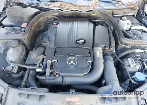 2012 Mercedes-Benz C 250 Luxury из США, поврежденный, VIN WDDGF4HB6CA610080